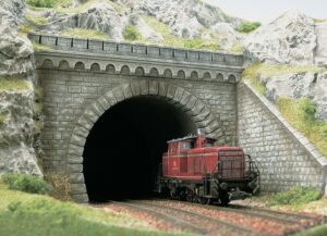 BUSCH 7023 <br/>Tunnel-Portal