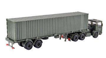 kibri 18068 <br/>Bundeswehr MAN 3-achs Zugmaschinemit 40‘ Containerauflieger 2